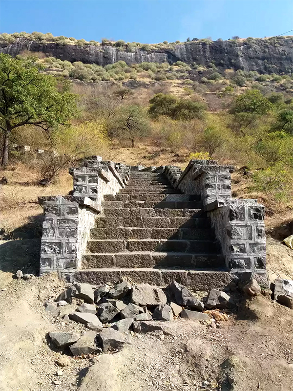Narayangad Fort