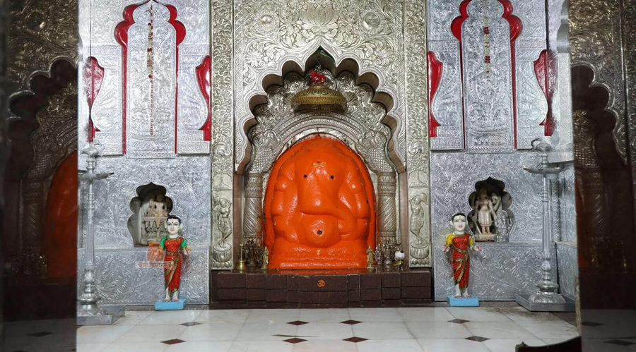 Shree Vighnahar Ganpati Mandir Ozar